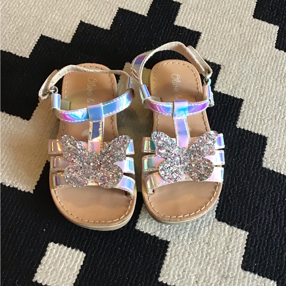 Kids Glitter Butterfly Sandals olive and Edie size 7